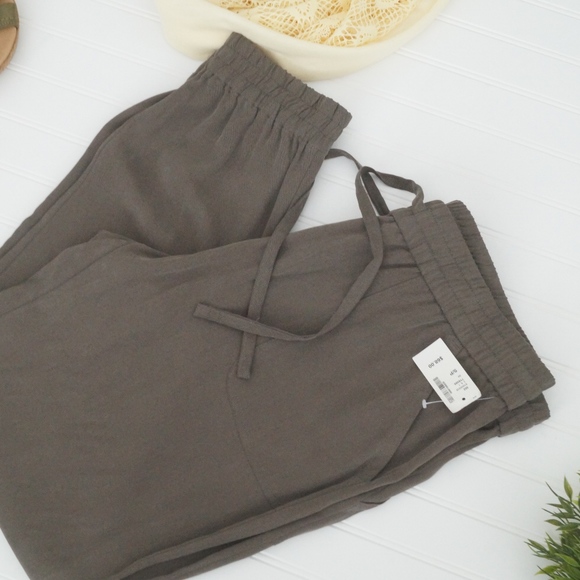 Green RW & CO Pants (New) - Picture 2 of 8